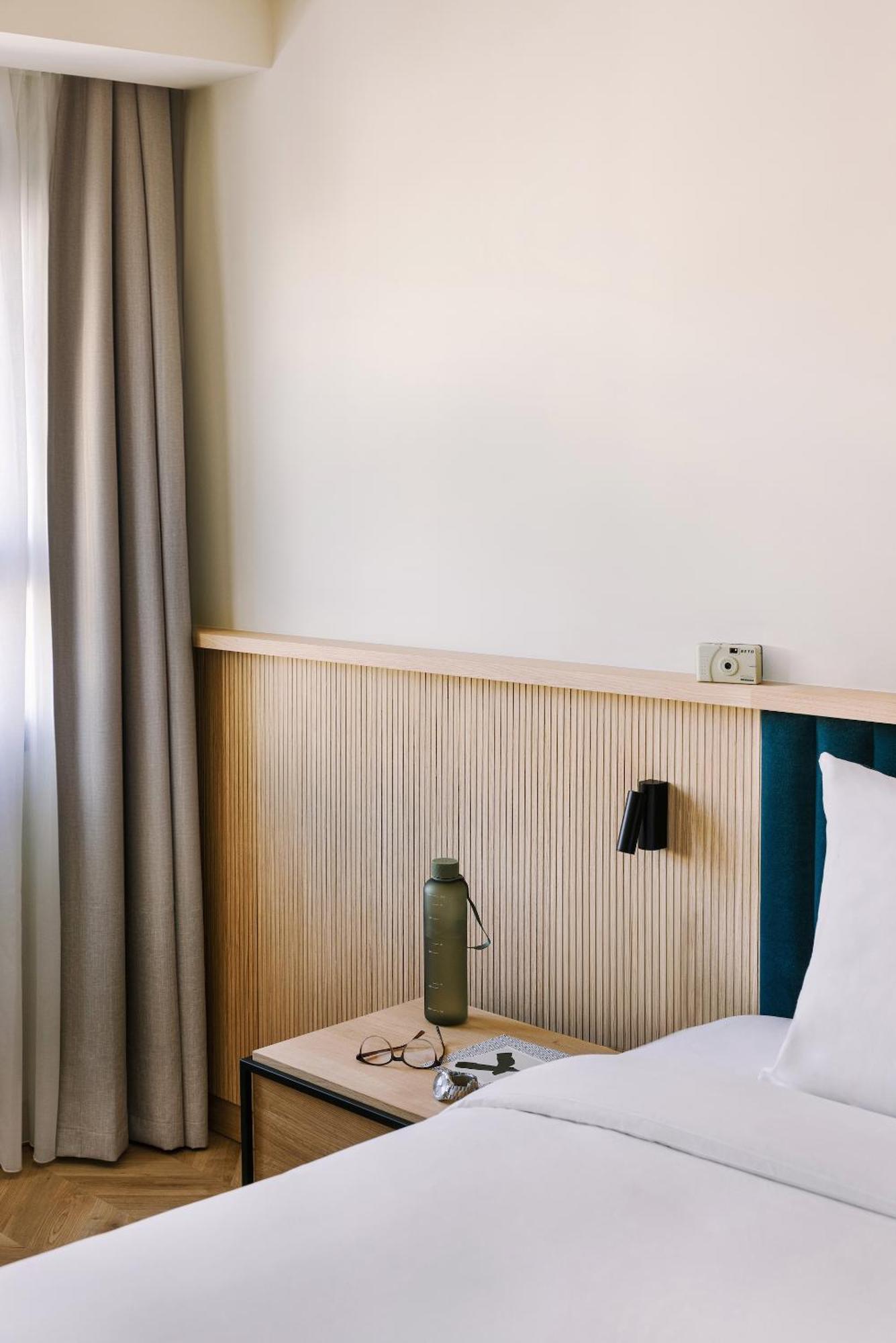 Sonder Sofia Aparthotel Madrid Szoba fotó